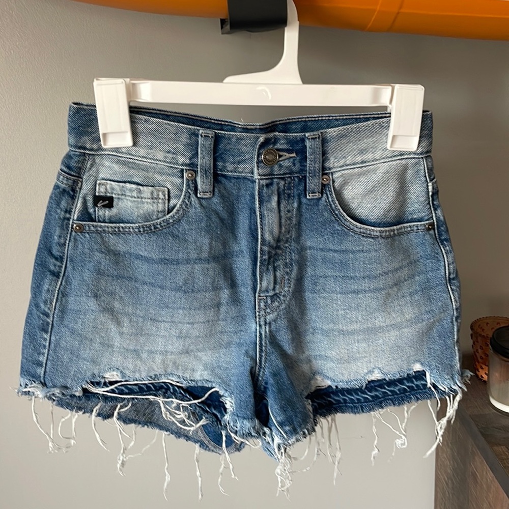 Kancan jean shorts size 24 NWOT